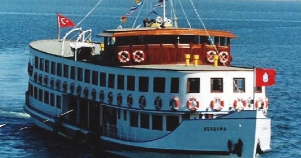 bergama-vapuru-rotasini-gencler-icin-cevirdi-VjZvs2dg.webp
