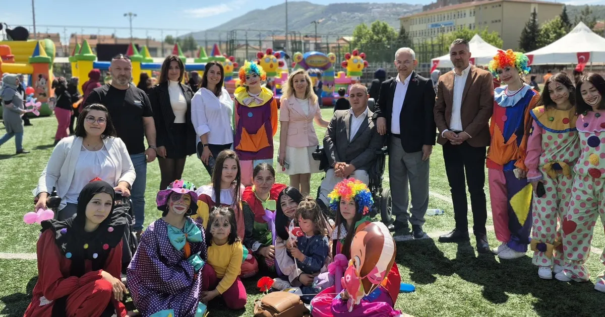 bursa-gemlikte-1-engelsiz-festivali-coskuyla-gerceklesti-eeaaDZwQ.webp