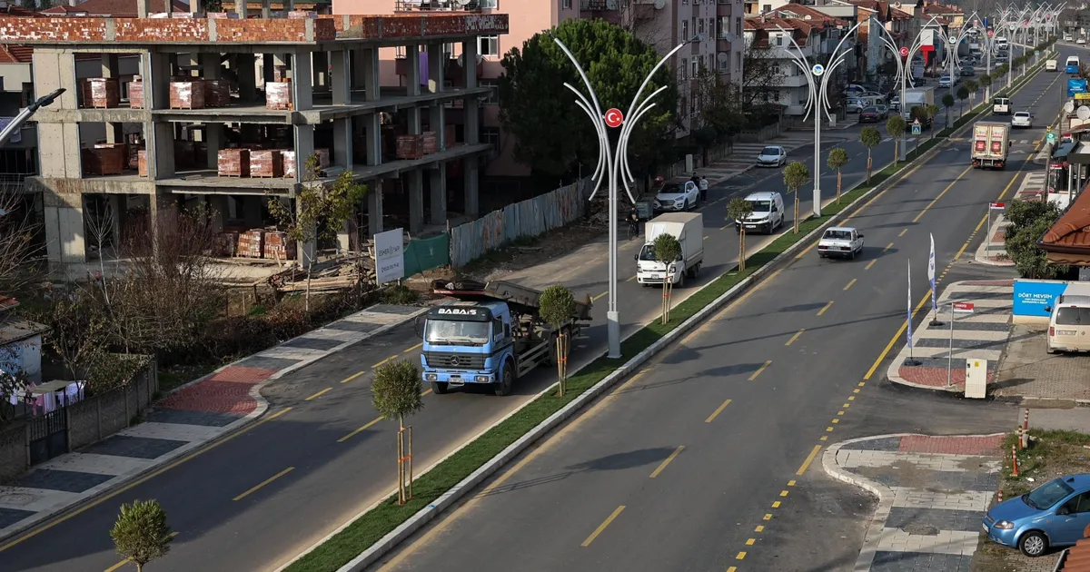 sakarya-buyuksehirden-sehrin-dort-bir-yanina-yesil-dokunus-JEWaCcUT.webp