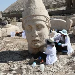 Nemrut’un dev heykellerine 'nano' dokunuş