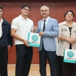 Üniversiteyi kazanan Çayırovalı gençlerle buluştu